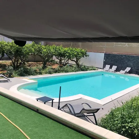 Lemon Gold Villa